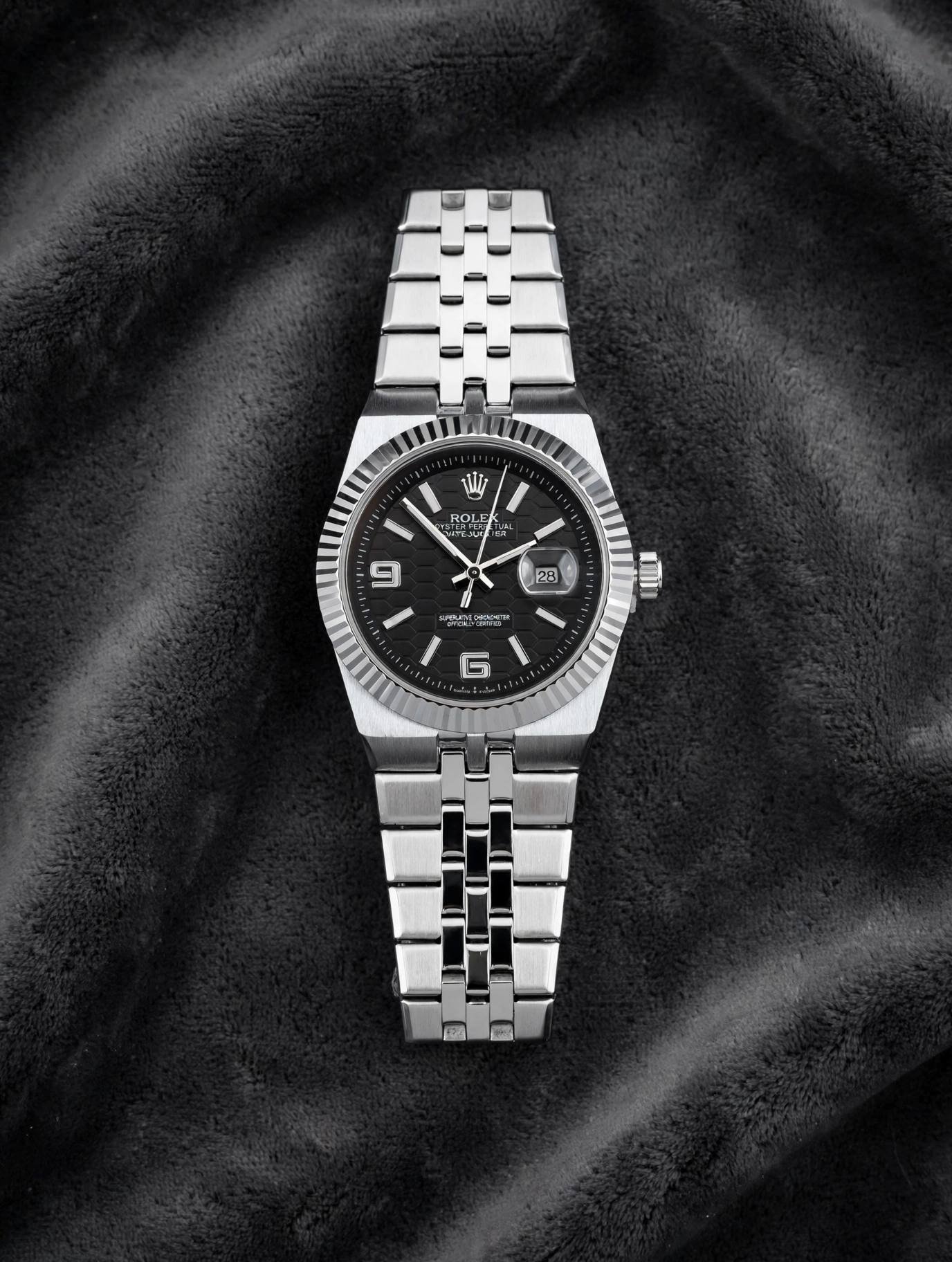 ⚫ Black Edition